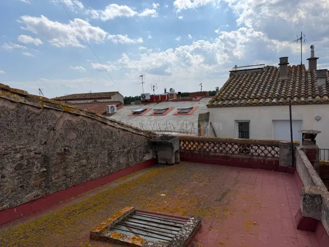 Edificio con gran potencial de rehabilitación en Castelló d' - foto 4