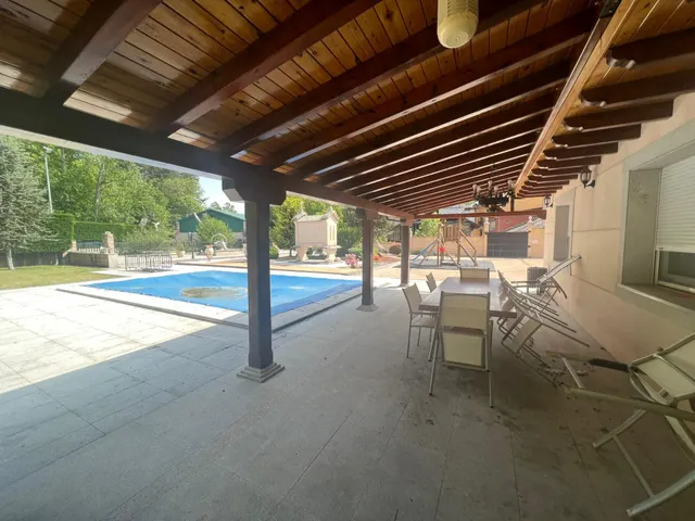 ESPECTACULAR FINCA CON CHALET A 5 MIN DE PONFERRADA — 42