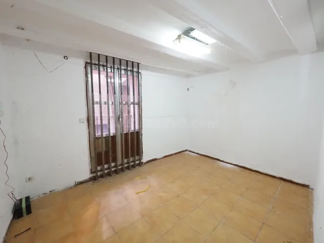 Se vende piso en Barcelona, zona el raval — 3