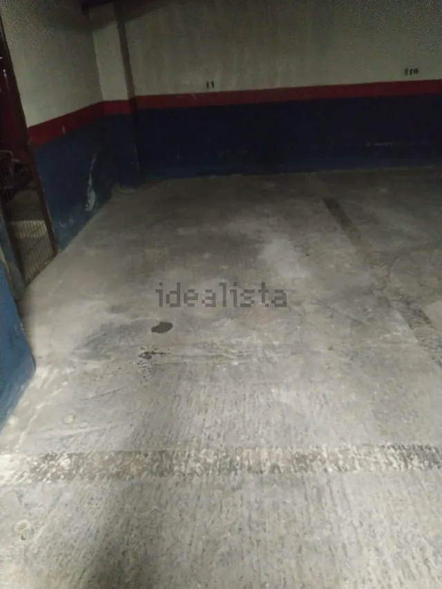 SE VENDE GARAJE / ZONA ALTOZANO — 5