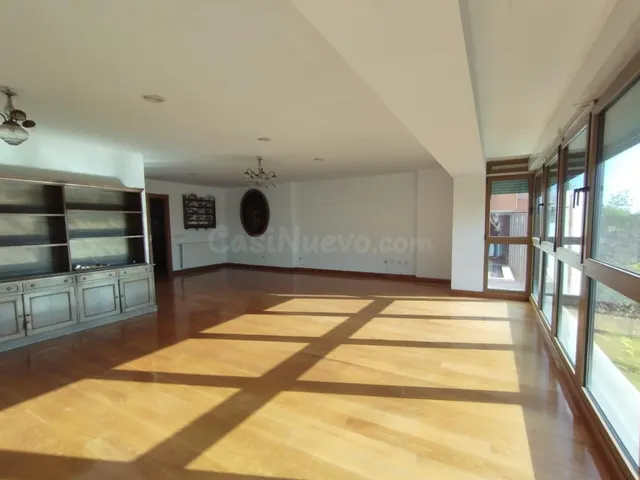 VIVIENDA DE LUJO Y construcción MODERNA EN PRIMERA LINEA DEL - foto 2