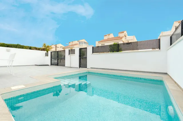 VILLA DE NUEVA CONSTRUCCIÓN DE 3 DORMITORIOS EN TORREVIEJA — 37