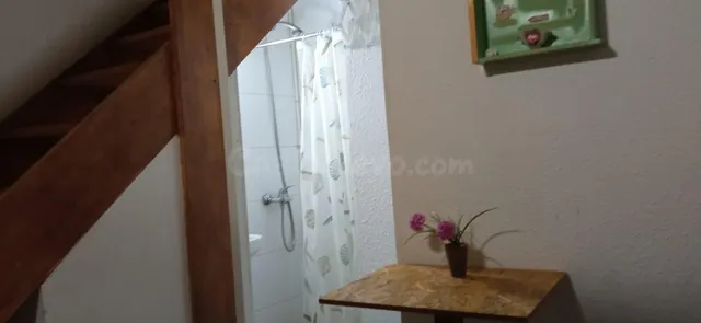Estudio con mezzanine. 2do piso sin ascensor. Luz y agua incluidos. 45 mts2 AO — 4