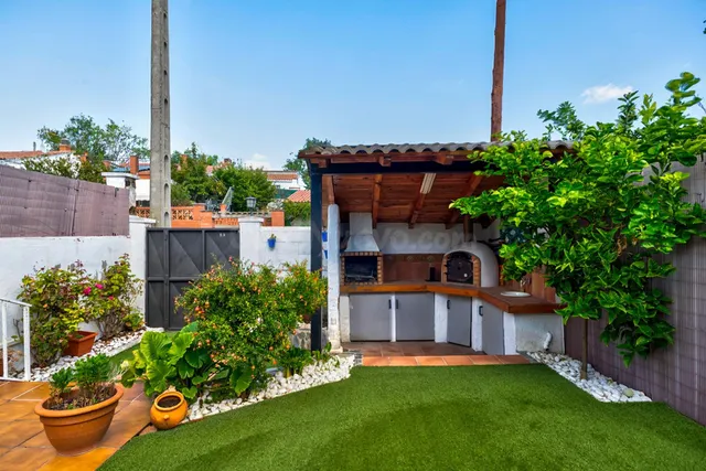 Xalet unifamiliar lluminós amb jardí, barbacoa i àmplies gol - foto 5