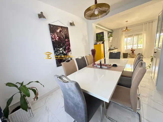 MARAVILLOSO CHALET DE 4 DORMITORIOS EN TORRECILLA — 9