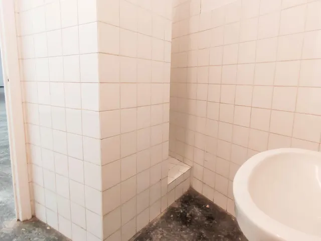 Amplio Local Comercial en Sant Antoni, Barcelona - Oportunidad de venta Única — 18