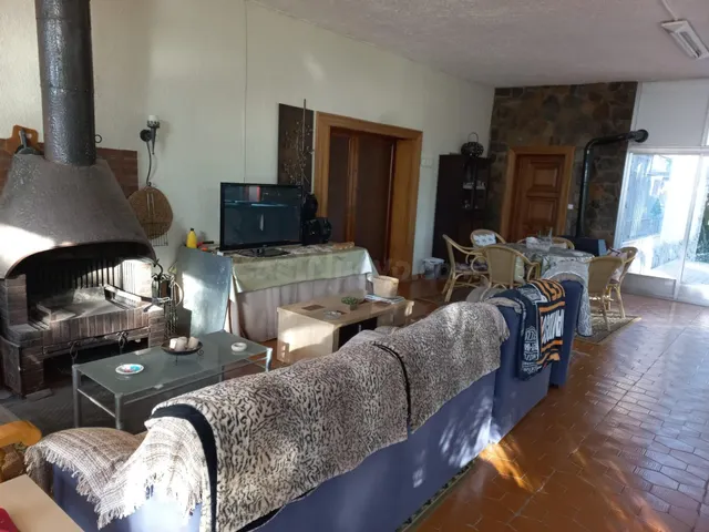 Casa de campo con gran almacén — 5