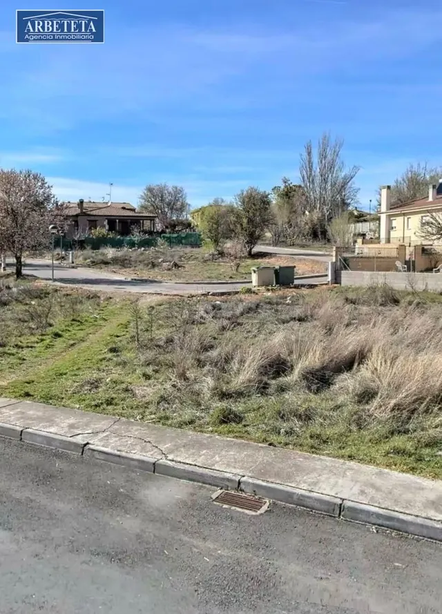 INMOBILIARIA ARBETETA VENDEPARCELA URBANA URBANIZABLE EN HOR - foto 5
