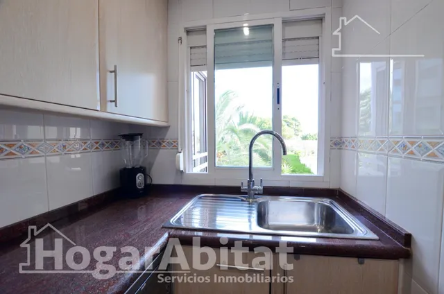 EN RESIDENCIAL CON PISCINA Y GARAJE CERCA DEL MAR — 37