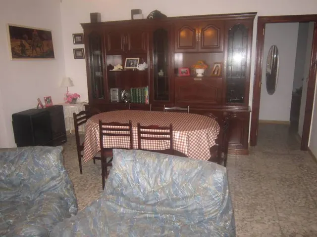 SE VENDE AMPLIA CASA EN GRAJAL DE LA RIBERA.7 HAB., SALÓN, COCINA, 2 BAÑOS, PARCELA 890 M2, COCHERA — 11