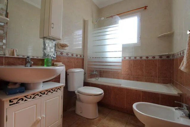 Villa 3 habitaciones 90m² en venta - Centro — 23