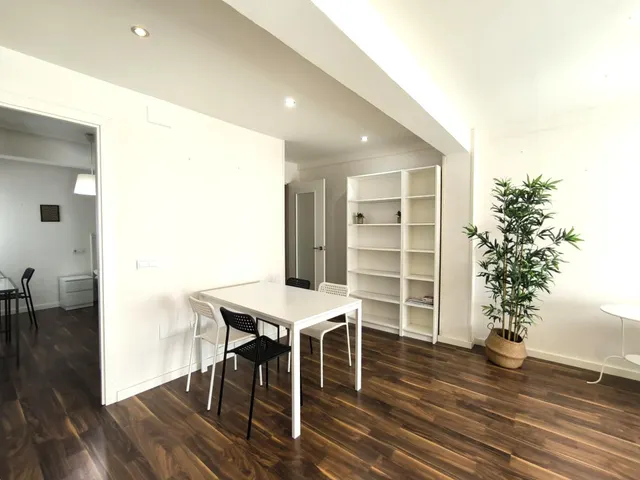 Vivienda 94 m2 reformada minimalista en venta en el centro de Oviedo — 11