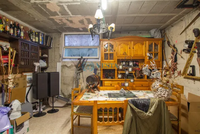 CASA INDEPENDIENTE DE 4 habitaciones — 50