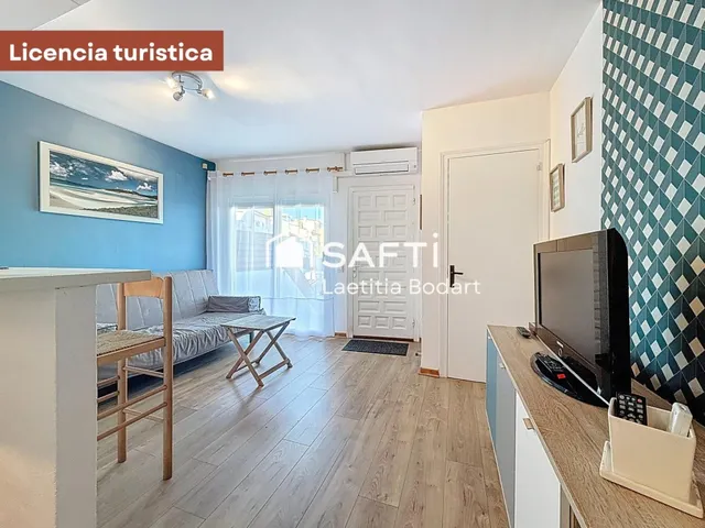Piso con terraza, licencia turística  Empuriabrava — 8
