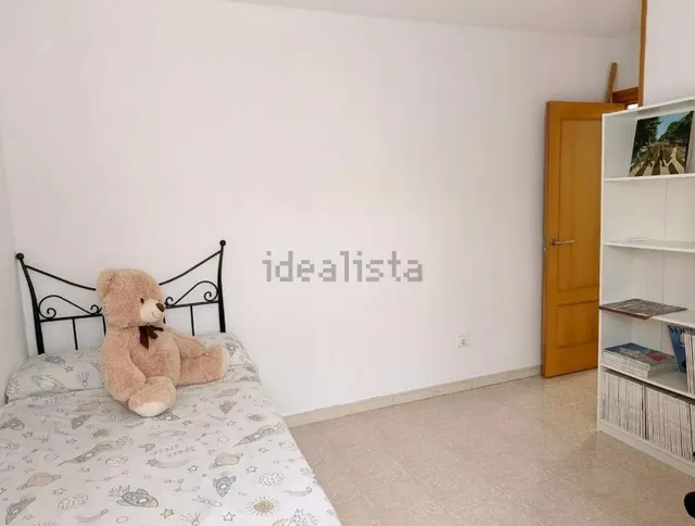 Amplio piso en el Corazón de Alicante, Perfecta para Vivir y Disfrutar — 7