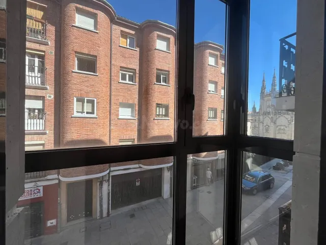 Piso Nuevo en Pleno Casco Antiguo de Burgos - €1200 - foto 5