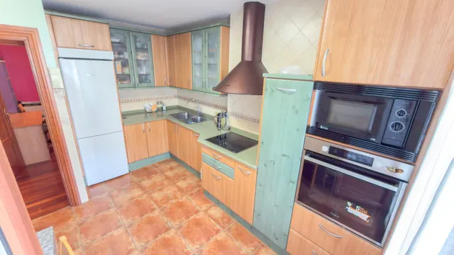 Amplia vivienda de 3 habitaciones en el centro de Irún — 19