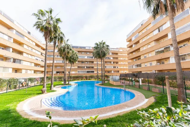 Amplio y moderno piso en Las Salinas, Roquetas de Mar por €2