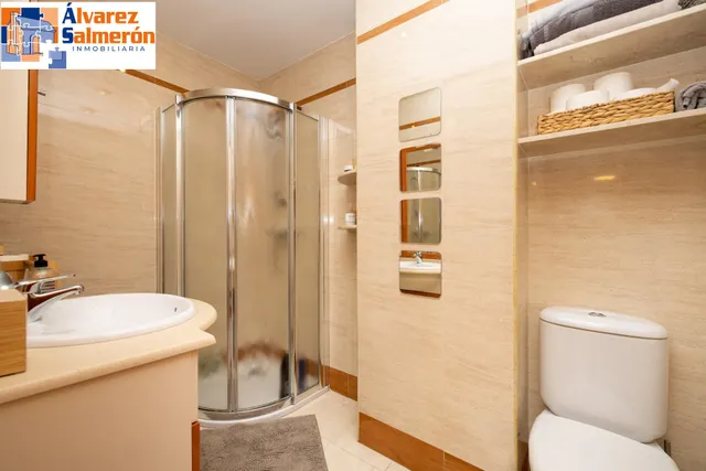 Piso y cochera en venta junto Acera de Darro. — 32