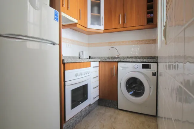 Ático de 3 dormitorios y 2 baños, con solárium privado y plaza de aparcamiento — 17