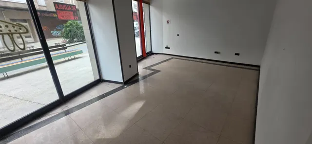 LOCAL COMERCIAL ACONDICIONADO DE 350 METROS EN PLENA — 19