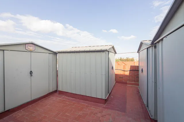 Te presentamos tu nueva casa en el centro: ascensor, 3 habitaciones (con posibilidad de 4), 2 baños, trastero.... y excelentes calidades!!!! — 28