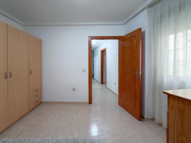 Fantastico atico con amplia terraza y piscina comunitaria, esta semi reformado — 20