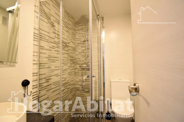 ¡SEGUNDA LÍNEA DE PLAYA! EXTERIOR REFORMADO CON GARAJE, PISCINA Y TERRAZA — 40