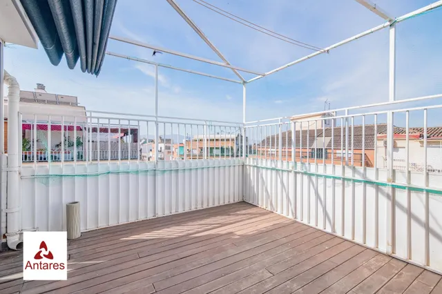 Atico muy amplio con gran terraza en Arabial — 37