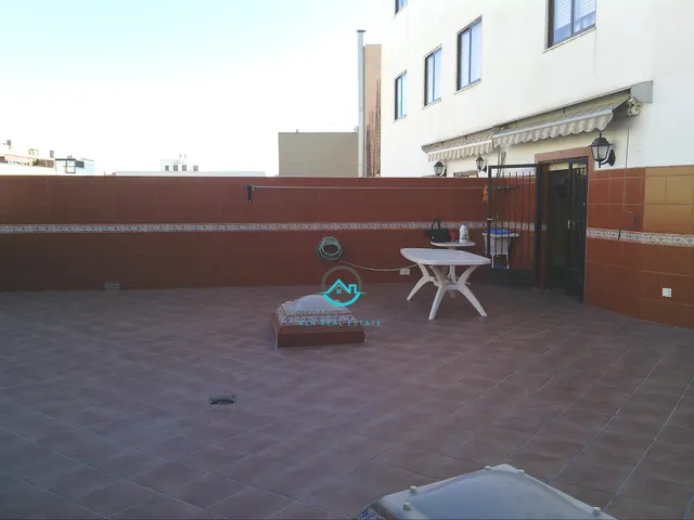 Vivienda con amplia terraza - foto 2