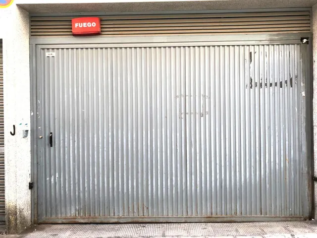 Plaza de garaje cerrada en zona murillo — 6