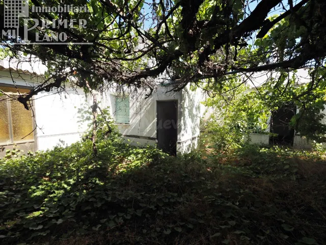 ¡OFERTA! Casa para solar: 323m2 de suelo y 12m fachada, junt