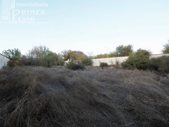 *SOLAR EN ESQUINA, CON 1.530m2 DE SUELO* — 6