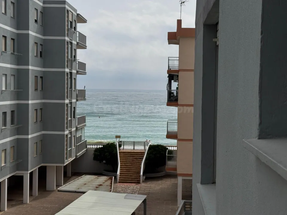 APARTAMENTO A ESCASOS METROS DEL MAR MUY ACOGEDOR