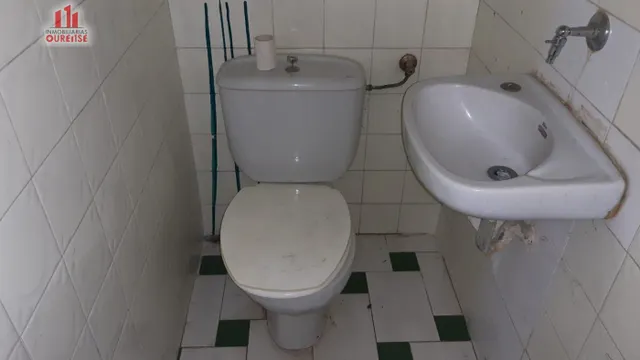 LOCAL ACONDICIONADO COMO CAFETERÍA, CERCA DE LAS BURGAS — 6