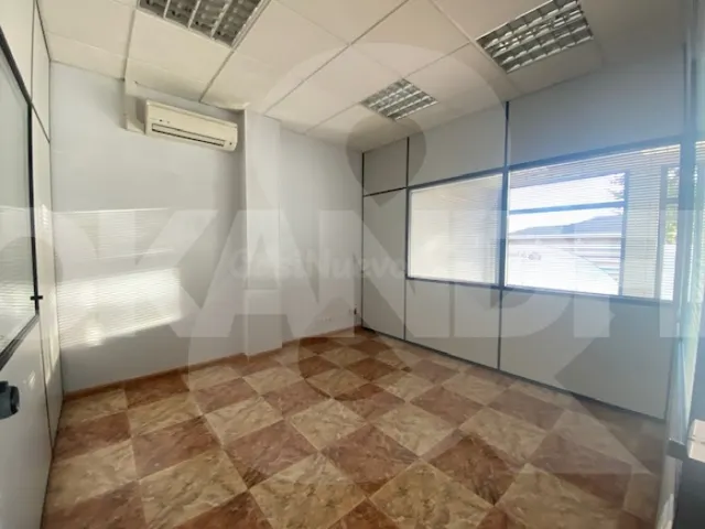 LOCAL COMERCIAL ACONDICIONADO EN BUENAVISTA / AV EUROPA - foto 2