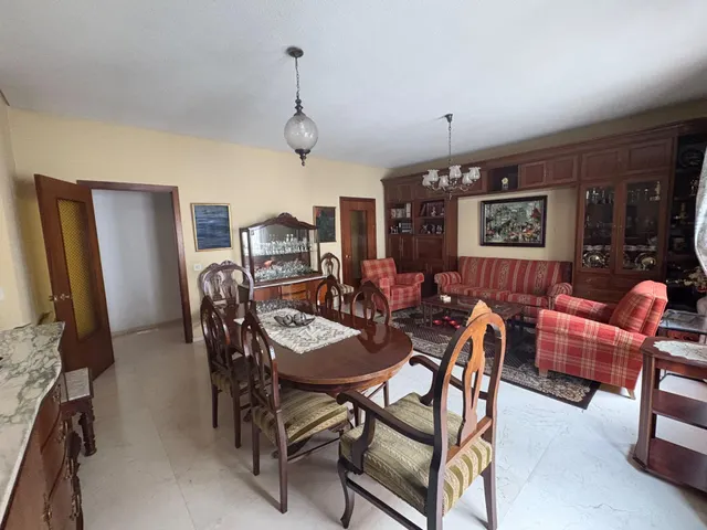 GRAN VIVIENDA DE CINCO DORMITORIOS Y DESPACHO, EN PLENO CENTRO, MUY CERCA DE LAS TENDILLAS, GARAJE INCLUIDO!!!! — 6