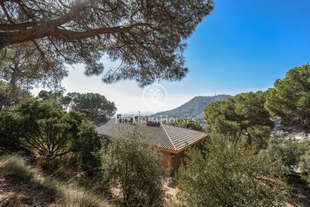 Casa en venta en plena montaña con piscina y vistas al mar en Cabrera de Mar — 8