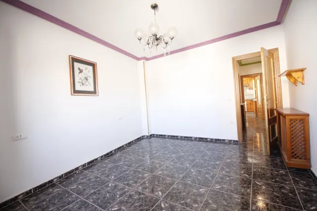 EXCELENTE CASA EN EL CENTRO DE BAZA!!!! — 36