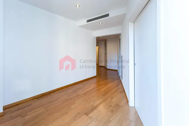 Vivienda esquinera y con encanto en el corazón del Eixample con el estilo clásico de la ciudad de Barcelona. — 9