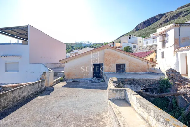 CASA CON ENCANTO PARA REFORMAR EN LÚJAR (GRANADA) — 32