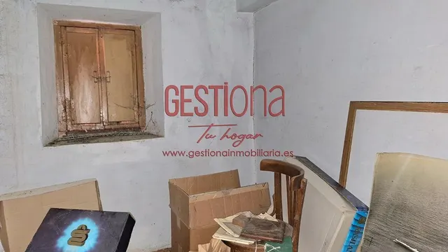 CASA PARA REFORMAR EN EL CENTRO DE RAMALES DE LA VICTORIA. — 39