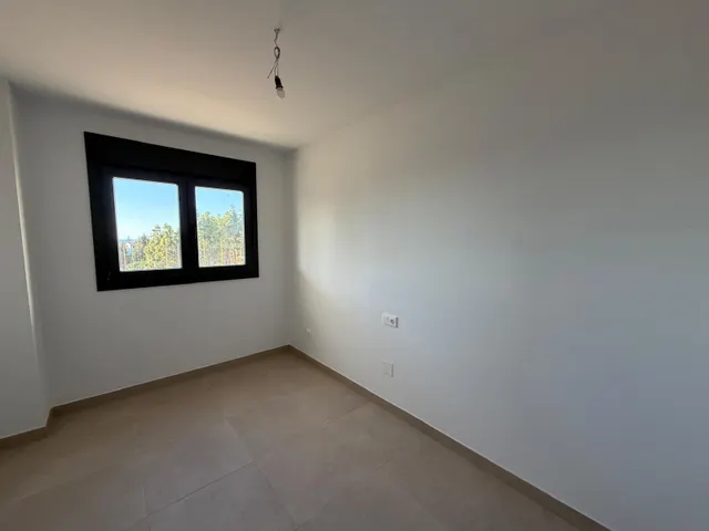Vivienda moderna en Mijas con vistas al mar y jardín privado — 12