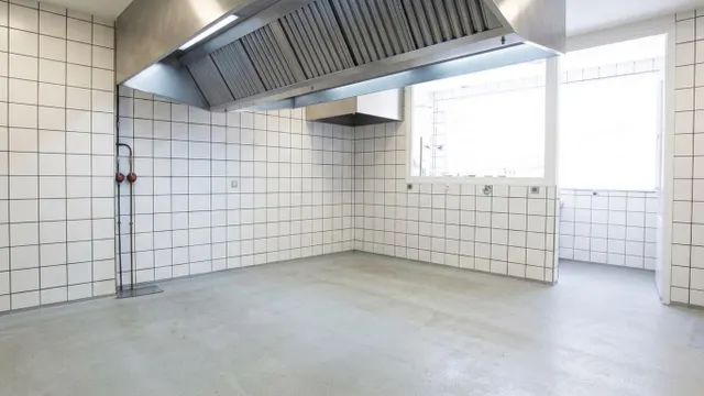 Local Comercial de 308 m2 en Alquiler en El Rodeo – Ideal Clínica, Súper u Oficinas — 15