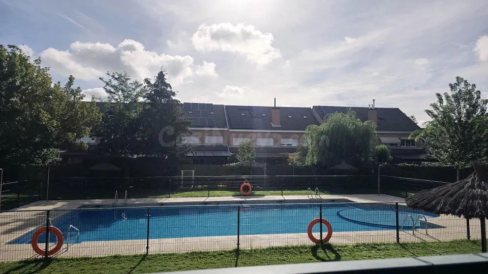 Habitaciones en alquiler para estudiantes de la uax en urb privada de Villanueva de la Cañada
