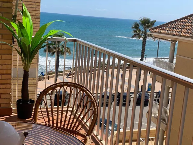ESTUPENDO APARTAMENTO A UNOS PASOS DE LA PLAYA, IDONEO COMO 