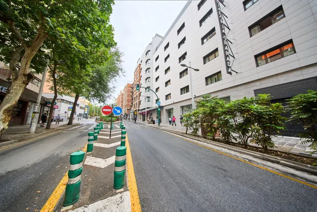 Estudio en venta en Avenida de Madrid — 22
