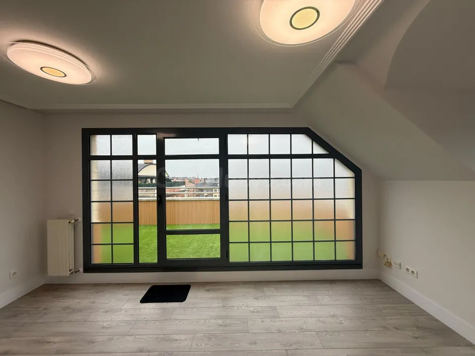Ático 3 habitaciones 93m² en venta - Corredoria-La Carisa-Prado de La Vega