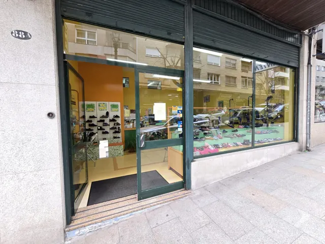 IDEAL INVERSORES. LOCAL COMERCIAL ALQUILADO EN BUENA ZONA COMERCIAL — 8