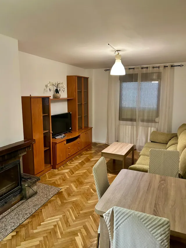 Vivienda de dos dormitorios en alquiler en Torrecaballeros. — 13